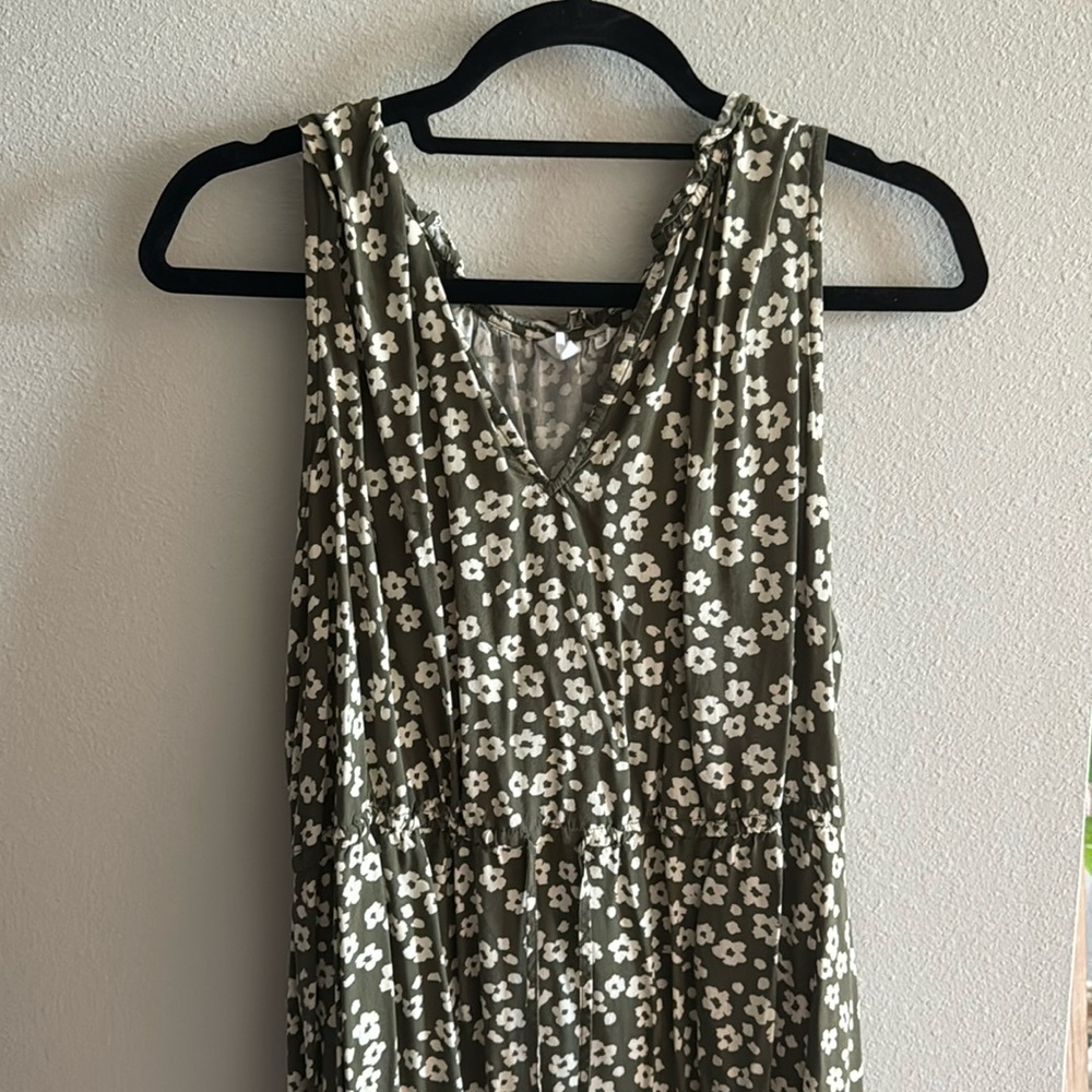 Floral flowy dress